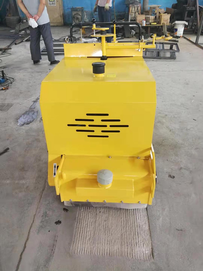 35-50型全液壓銑刨機(jī)瀝青