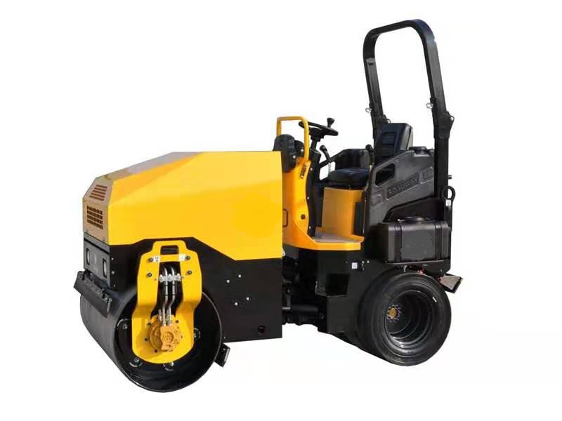 金鄉(xiāng)縣華馳機械小型壓路機生產(chǎn)廠家